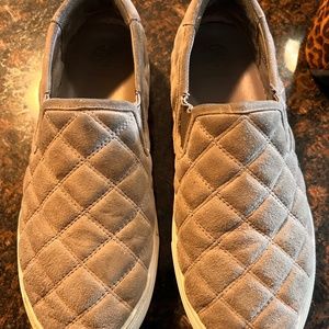 Tory Bush slip on
